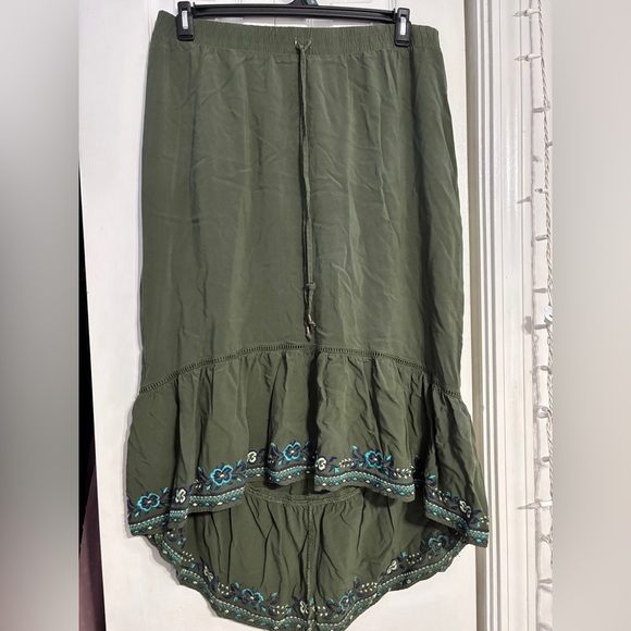 Time & Tru Ladies Bohemian Embroidered Hi Low Skirt Size XL (16/18) - Picture 1 of 6